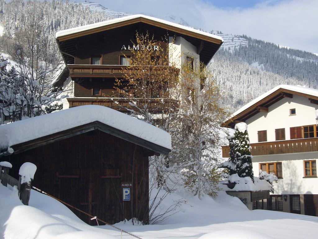 Hotel Garni Almjur Sankt Anton am Arlberg Bagian luar foto