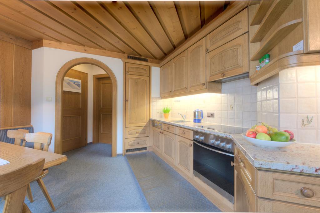 Hotel Garni Almjur Sankt Anton am Arlberg Ruang foto