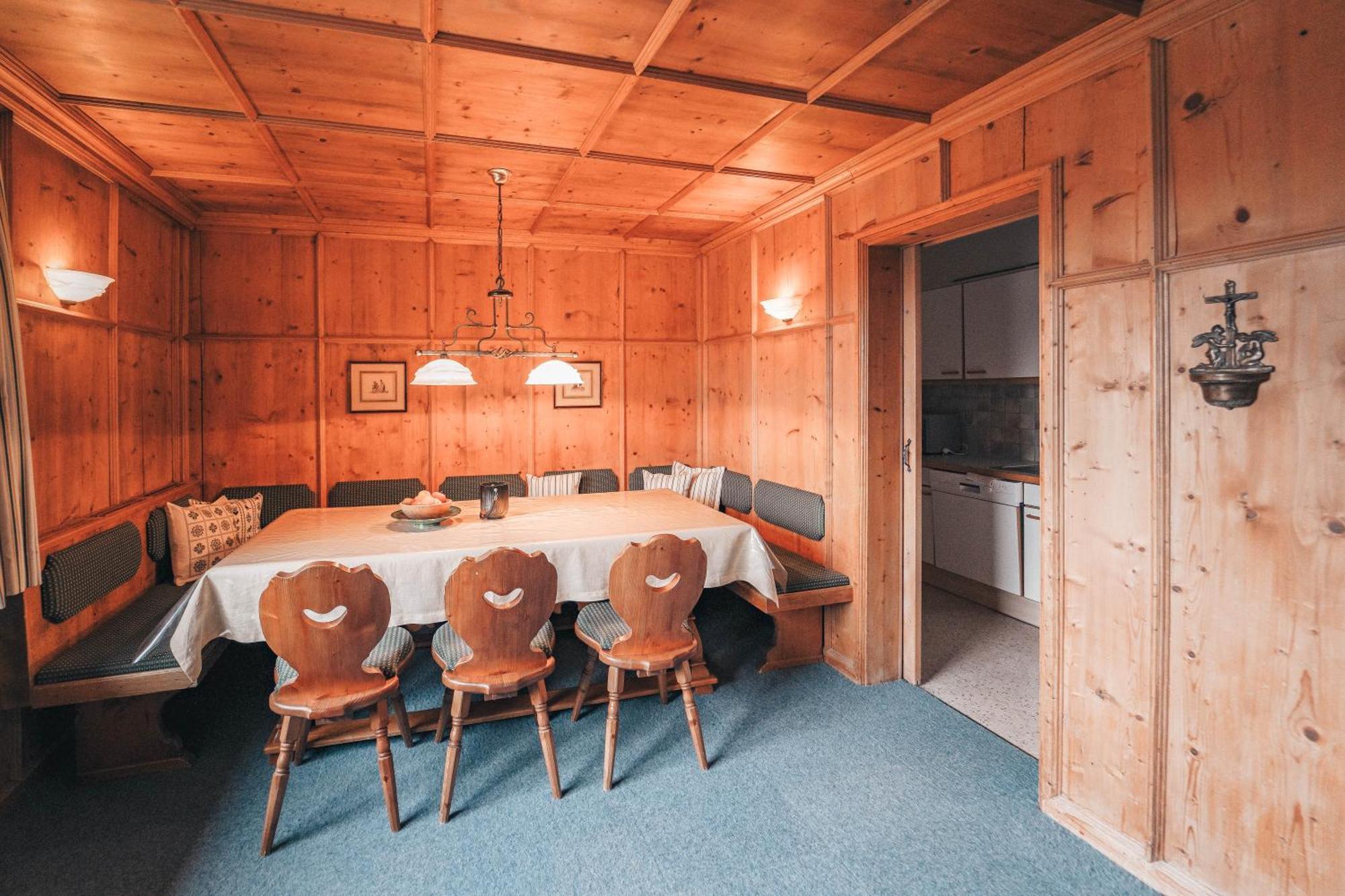 Hotel Garni Almjur Sankt Anton am Arlberg Bagian luar foto